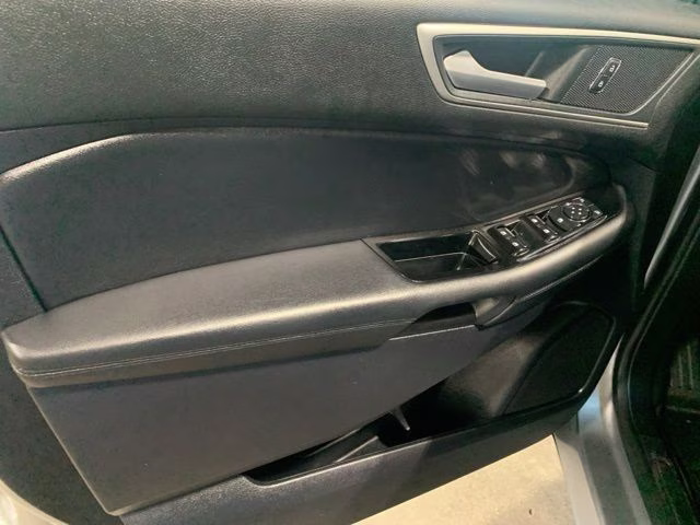 2020 Iconic Silver Metallic Ford Edge SEL AWD SUV