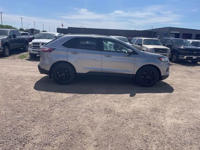 2020 Iconic Silver Metallic Ford Edge SEL AWD SUV