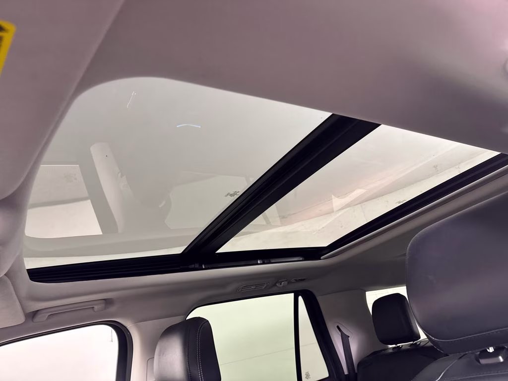 2025 Oxford White Ford Expedition Max Platinum 4X4 SUV