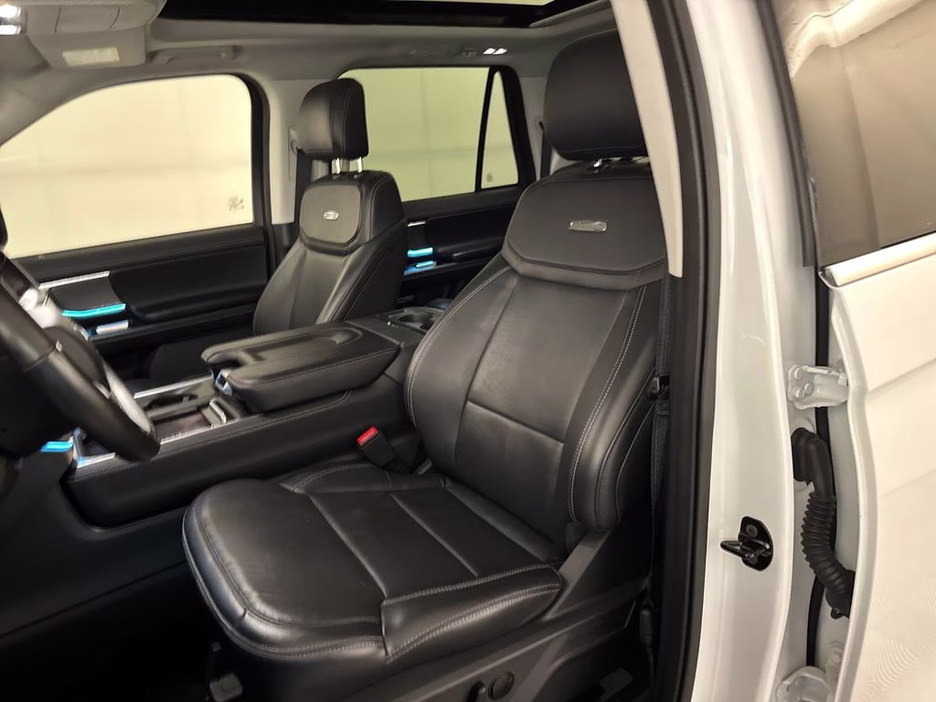 2025 Oxford White Ford Expedition Max Platinum 4X4 SUV