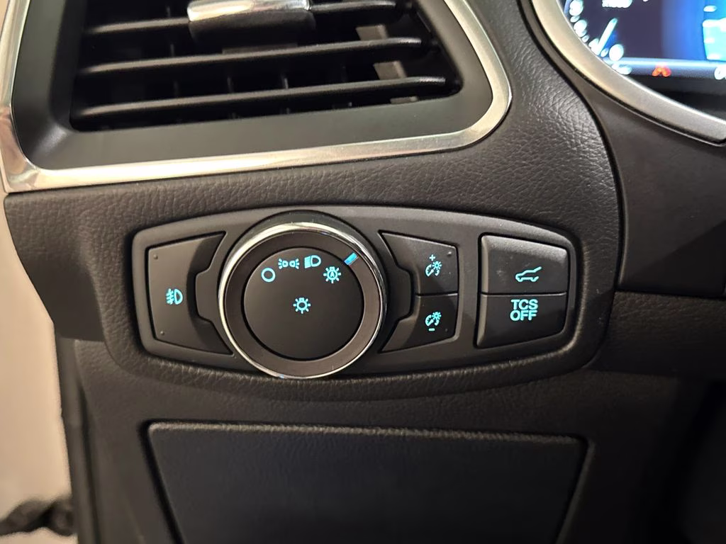 2019 Ingot Silver Ford Edge Titanium FWD SUV