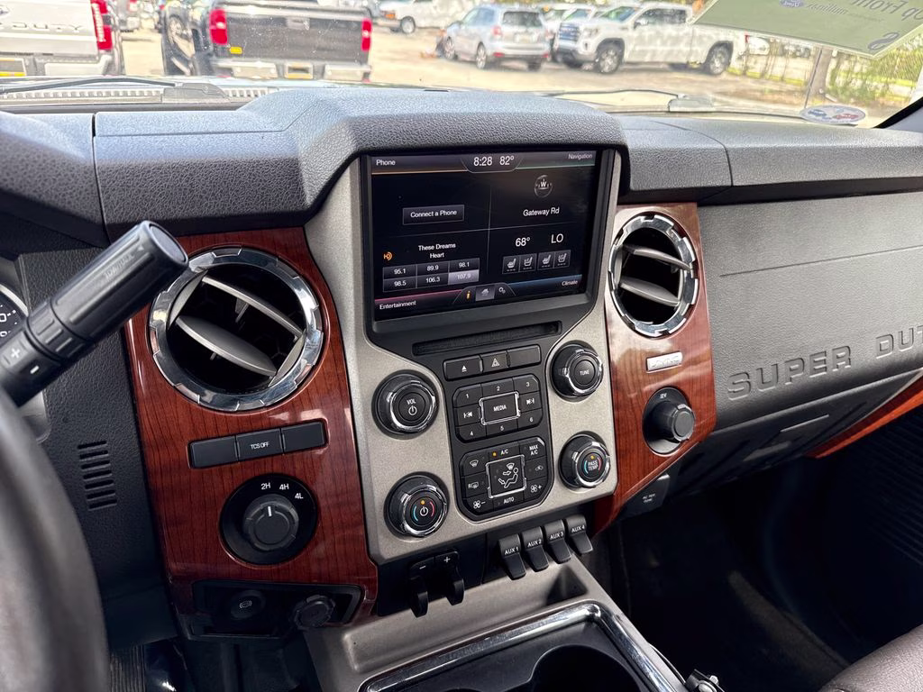 2015 Tuxedo Black Metallic Ford Super Duty F-450 DRW King Ranch 4X4 Truck