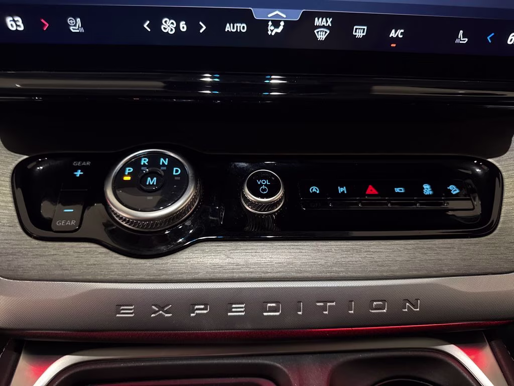 2025 Oxford White Ford Expedition Max Platinum 4X4 SUV