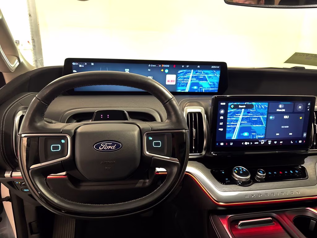 2025 Oxford White Ford Expedition Max Platinum 4X4 SUV