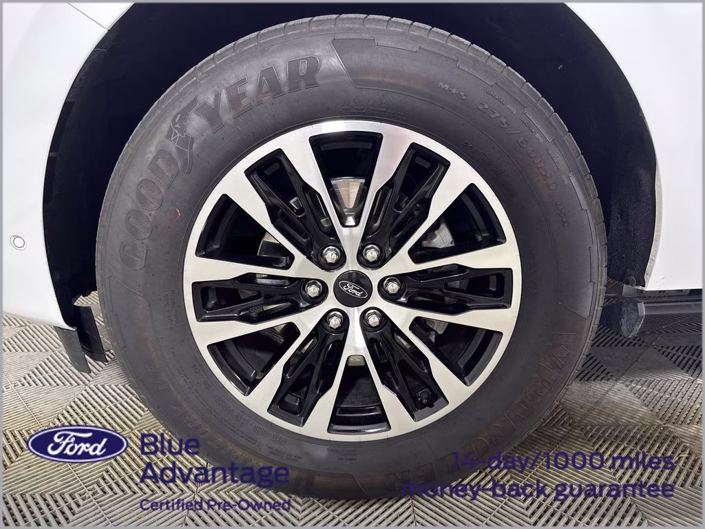 2025 Oxford White Ford Expedition Max Platinum 4X4 SUV