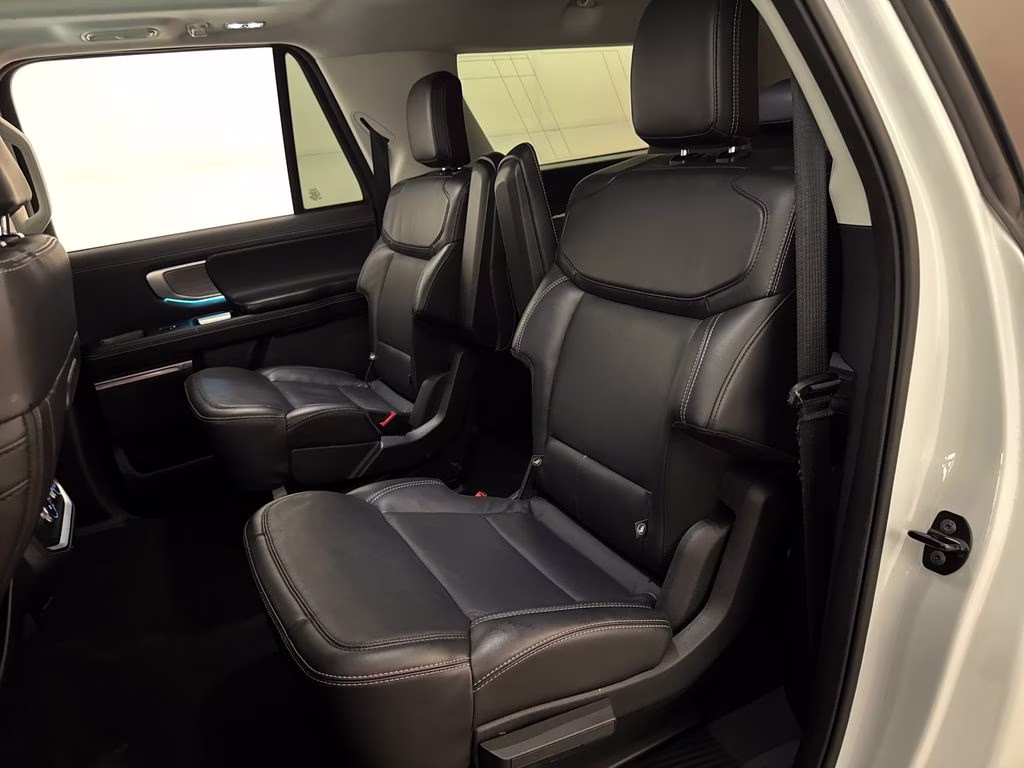 2025 Oxford White Ford Expedition Max Platinum 4X4 SUV
