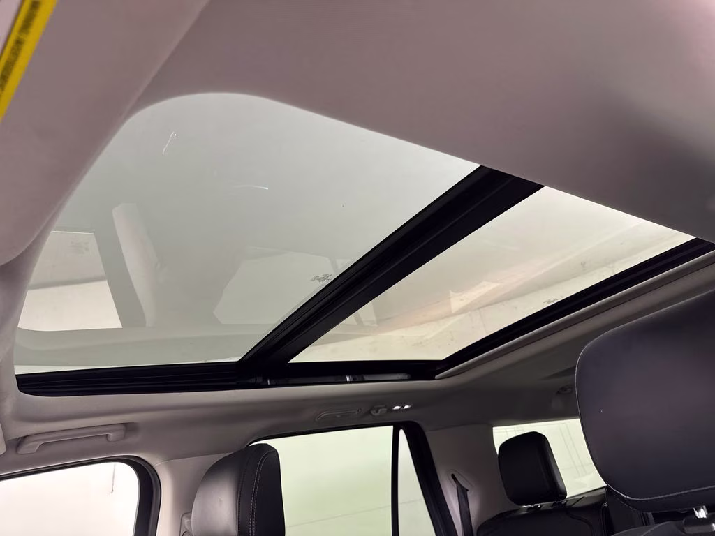 2025 Oxford White Ford Expedition Max Platinum 4X4 SUV