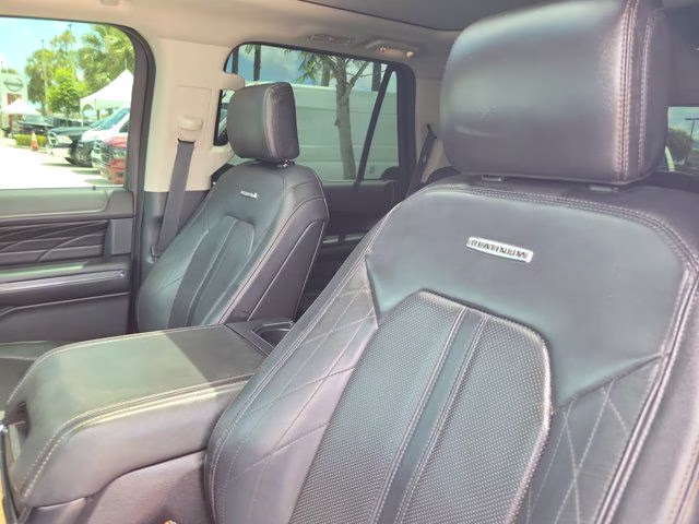 2018 Ingot Silver Ford Expedition Platinum RWD SUV