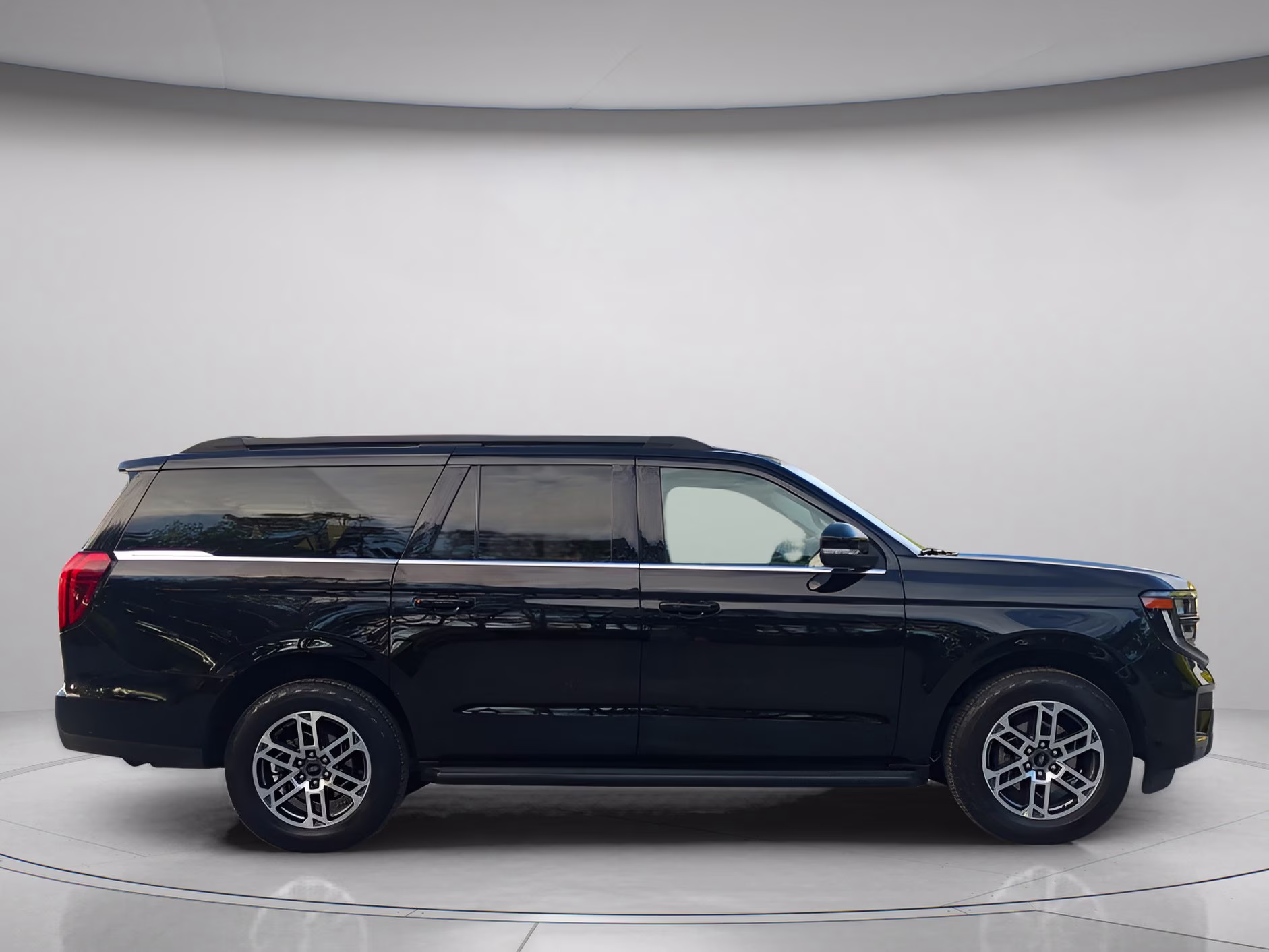 2025 Agate Black Metallic Ford Expedition Max Active 4X4 SUV