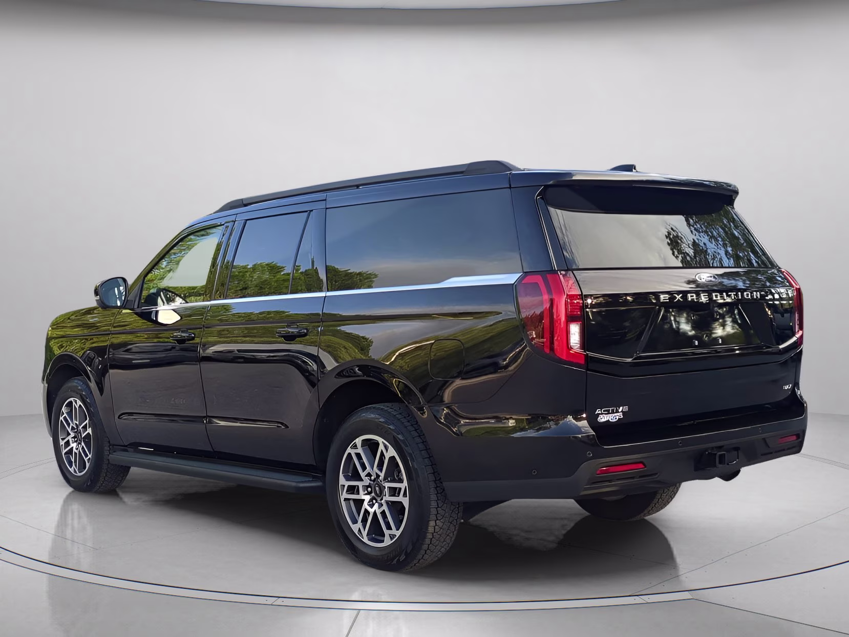 2025 Agate Black Metallic Ford Expedition Max Active 4X4 SUV