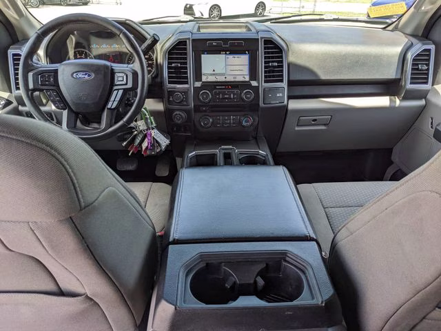 2017 Blue Ford F-150 XLT 4X4 Truck