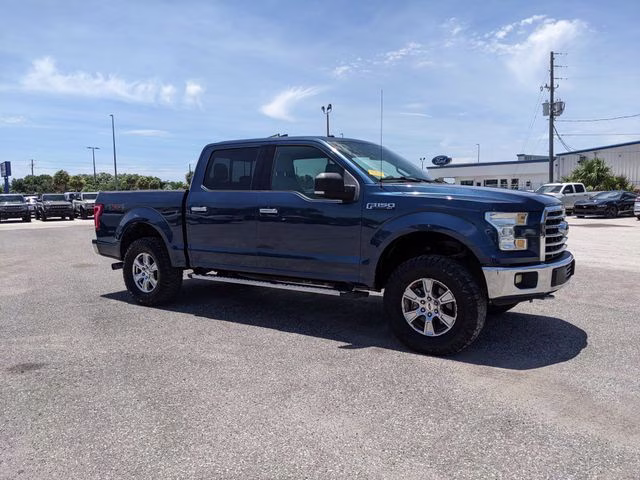 2017 Blue Ford F-150 XLT 4X4 Truck