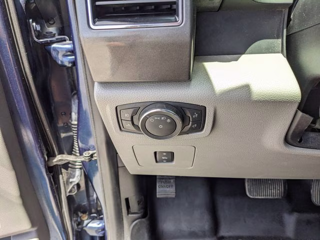 2017 Blue Ford F-150 XLT 4X4 Truck