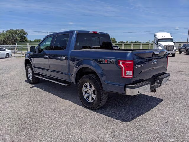 2017 Blue Ford F-150 XLT 4X4 Truck