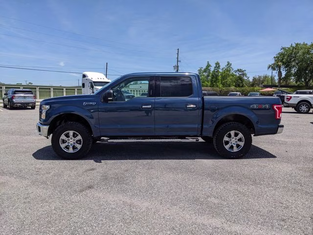 2017 Blue Ford F-150 XLT 4X4 Truck