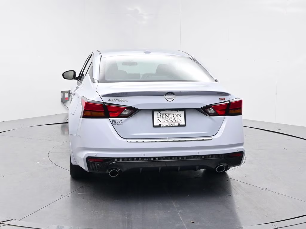 2023 Gray Sky Pearl Nissan Altima 2.5 SR FWD Sedan