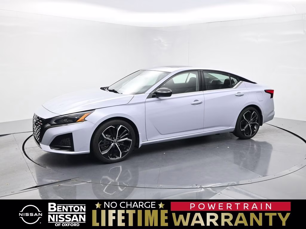 2024 Gray Sky Pearl Nissan Altima 2.5 SR FWD Sedan