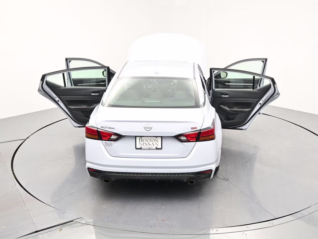 2024 Gray Sky Pearl Nissan Altima 2.5 SR FWD Sedan