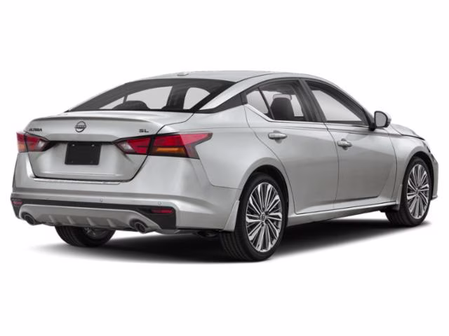 2023 Brilliant Silver Metallic Nissan Altima 2.5 SL FWD Sedan