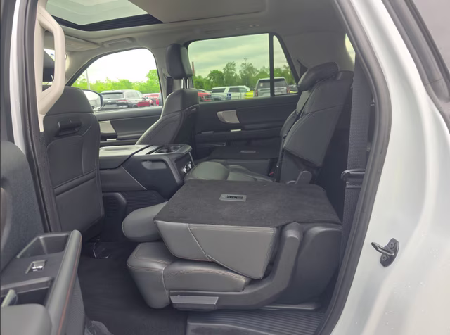2025 Space Silver Metallic Ford Expedition Max Active 4X4 SUV