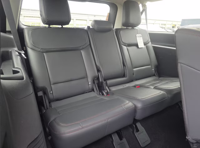 2025 Space Silver Metallic Ford Expedition Max Active 4X4 SUV