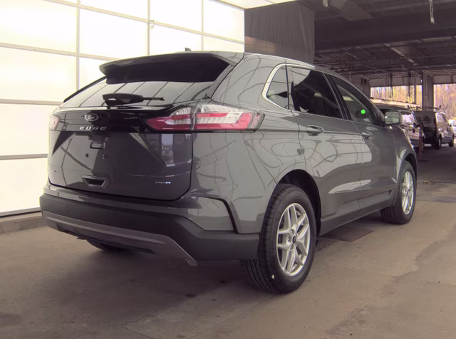 2024 Carbonized Gray Metallic Ford Edge SEL AWD SUV