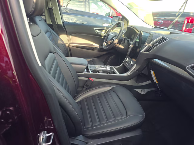 2024 Burgundy Velvet Metallic Tinted Clearcoat Ford Edge SEL AWD SUV