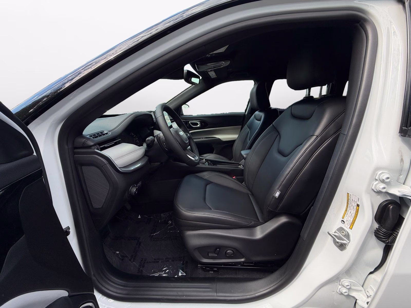 2026 Bright White Clearcoat Jeep Compass Limited 4X4 SUV