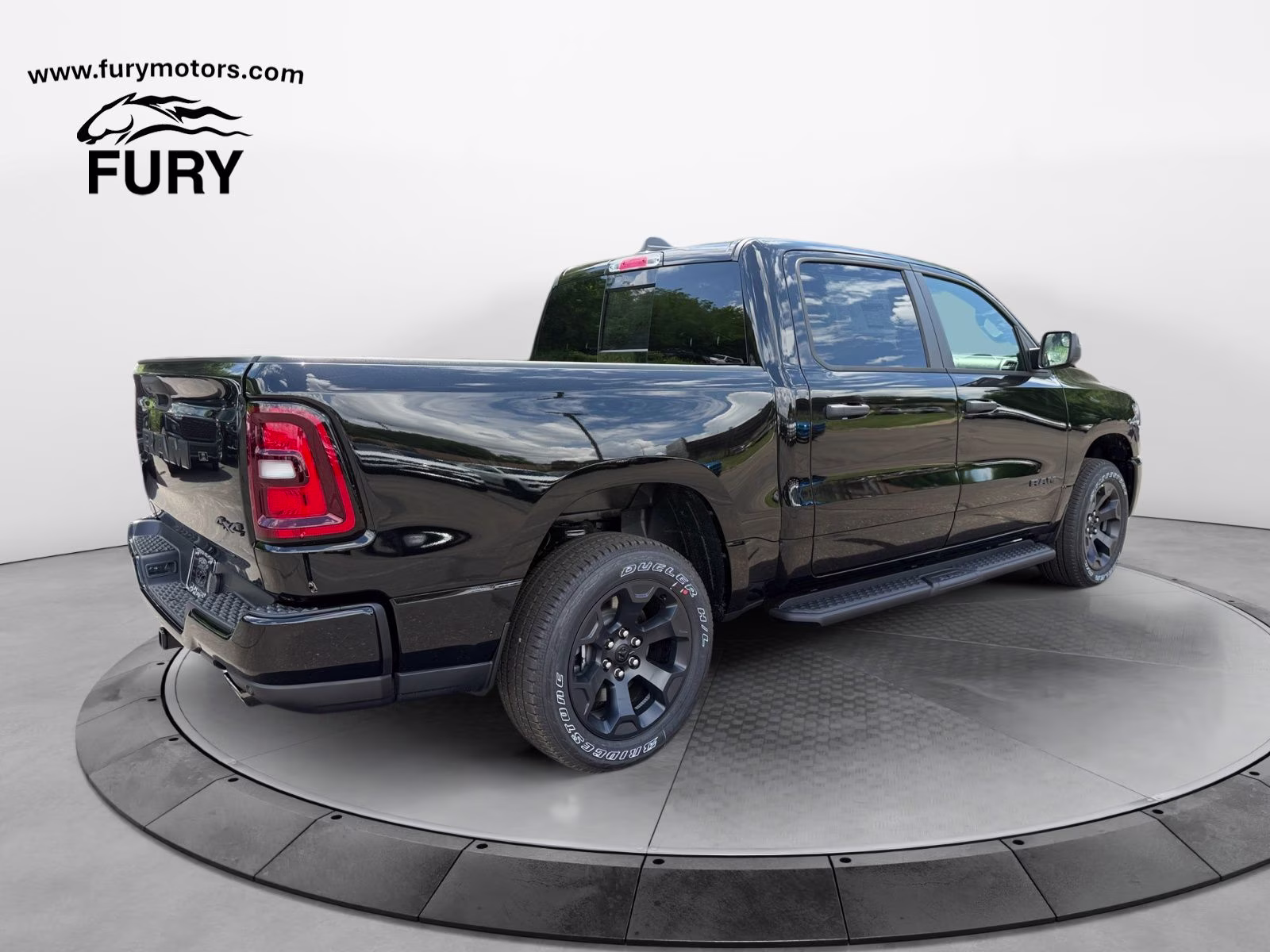 2026 Diamond Black Crystal Pearlcoat Ram 1500 Express 4X4 Truck