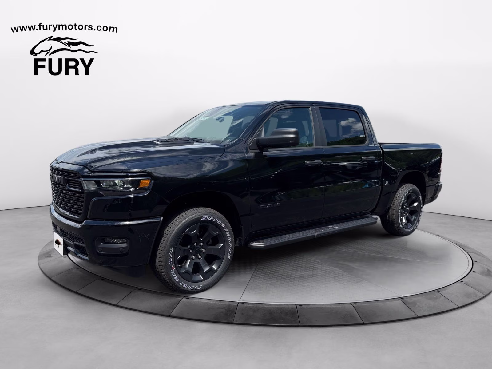 2026 Diamond Black Crystal Pearlcoat Ram 1500 Express 4X4 Truck