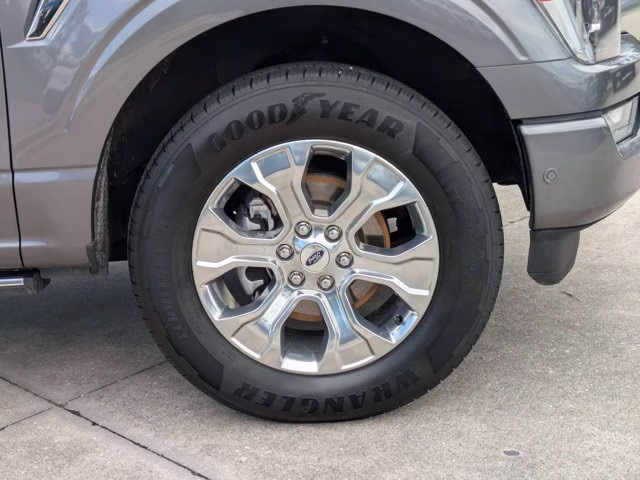 2022 Gray Metallic Ford F-150 Platinum 4X4 Truck