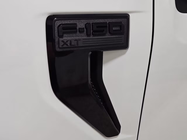 2026 Oxford White Ford F-150 XLT Black Appearance 4X4 Truck
