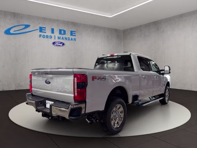 2026 Avalanche Ford Super Duty F-350 SRW Lariat Chrome 4X4 Truck