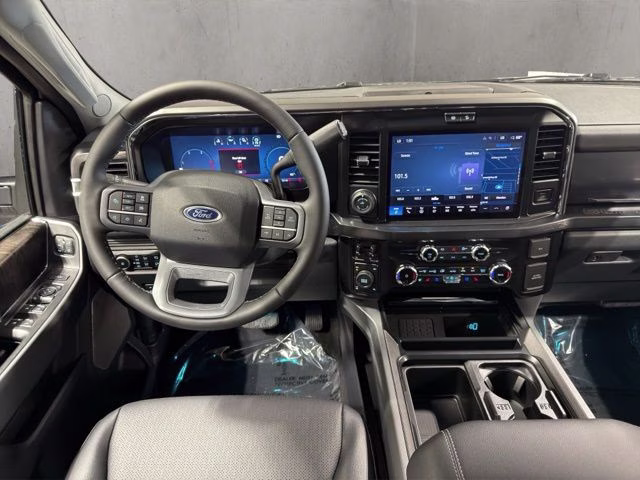 2026 Oxford White Ford Super Duty F-350 SRW Lariat Chrome 4X4 Truck