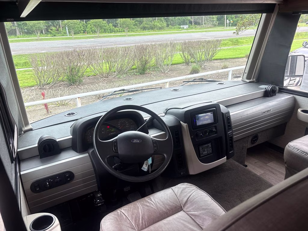 2019 Brown Ford Winnebago Intent 28Y RWD RV