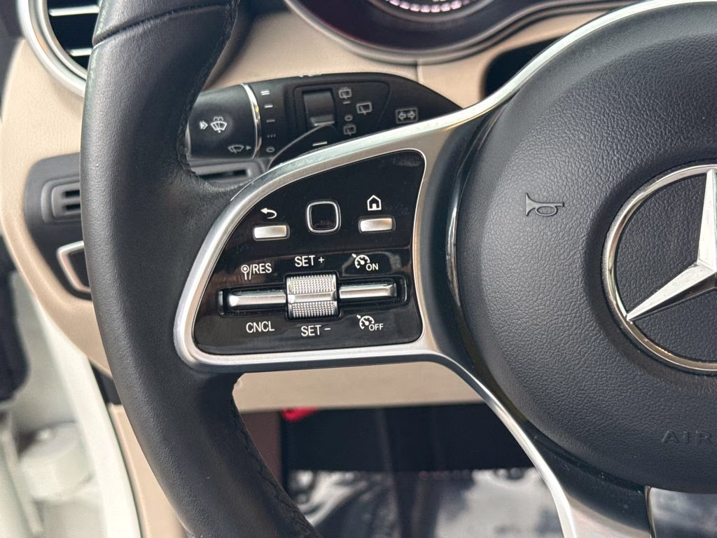 2022 Polar White Mercedes-Benz GLC GLC 300 AWD SUV