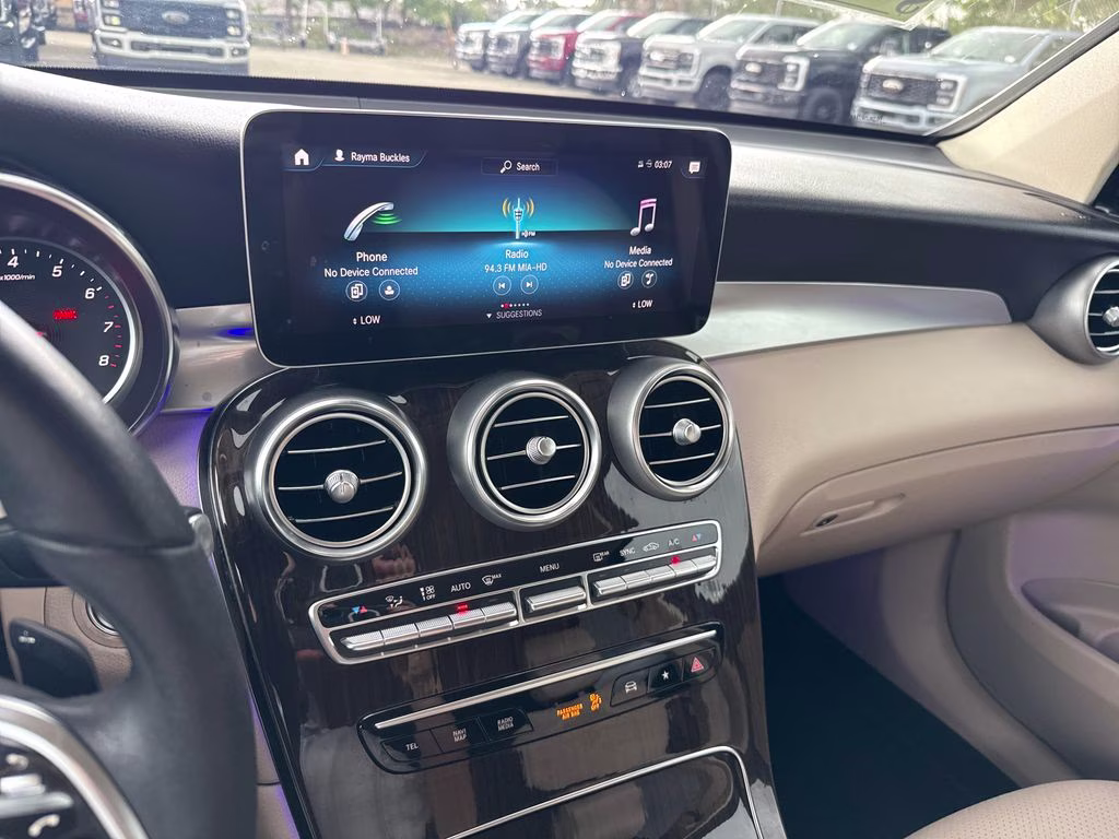 2022 Polar White Mercedes-Benz GLC GLC 300 AWD SUV