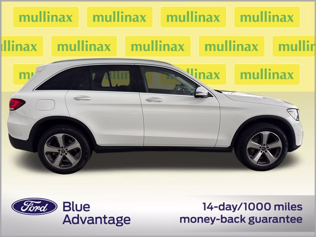 2022 Polar White Mercedes-Benz GLC GLC 300 AWD SUV