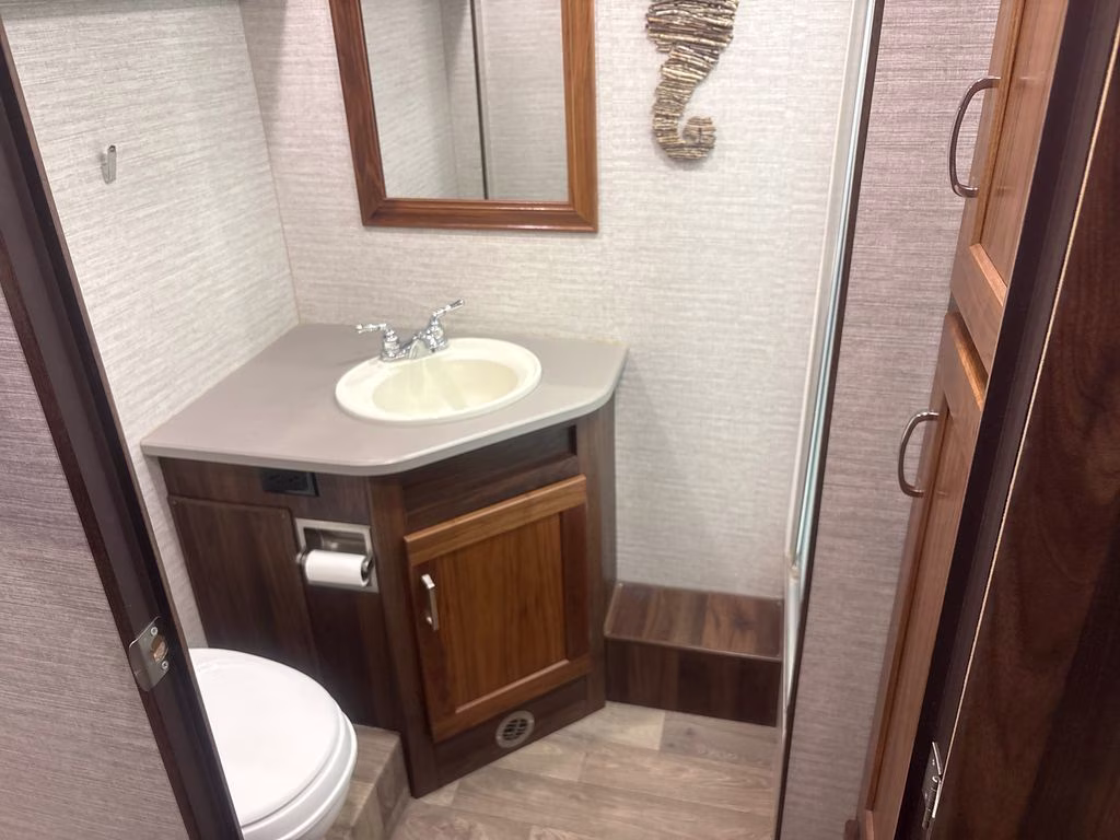 2019 Brown Ford Winnebago Intent 28Y RWD RV