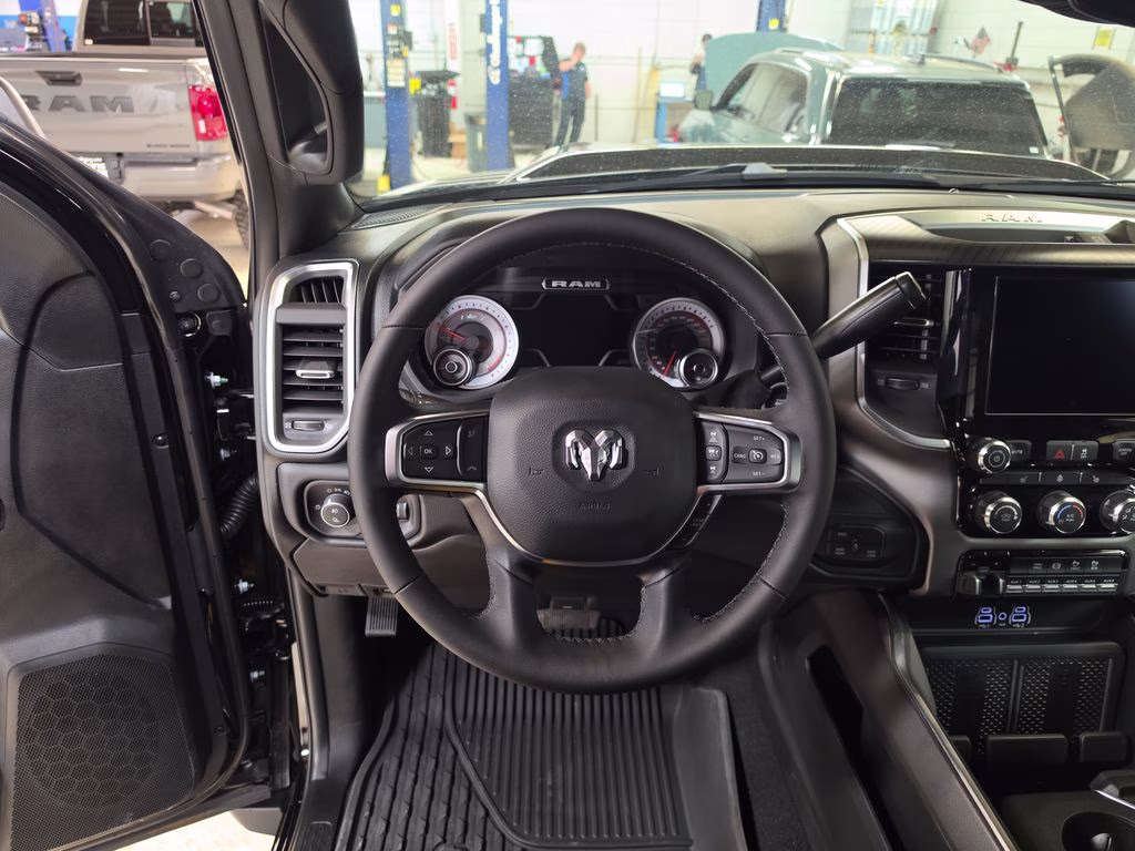 2026 Diamond Black Crystal Pearlcoat Ram 2500 Big Horn 4X4 Truck