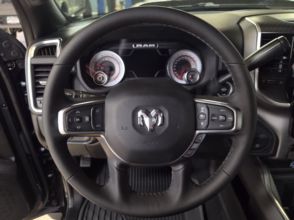 2026 Diamond Black Crystal Pearlcoat Ram 2500 Big Horn 4X4 Truck