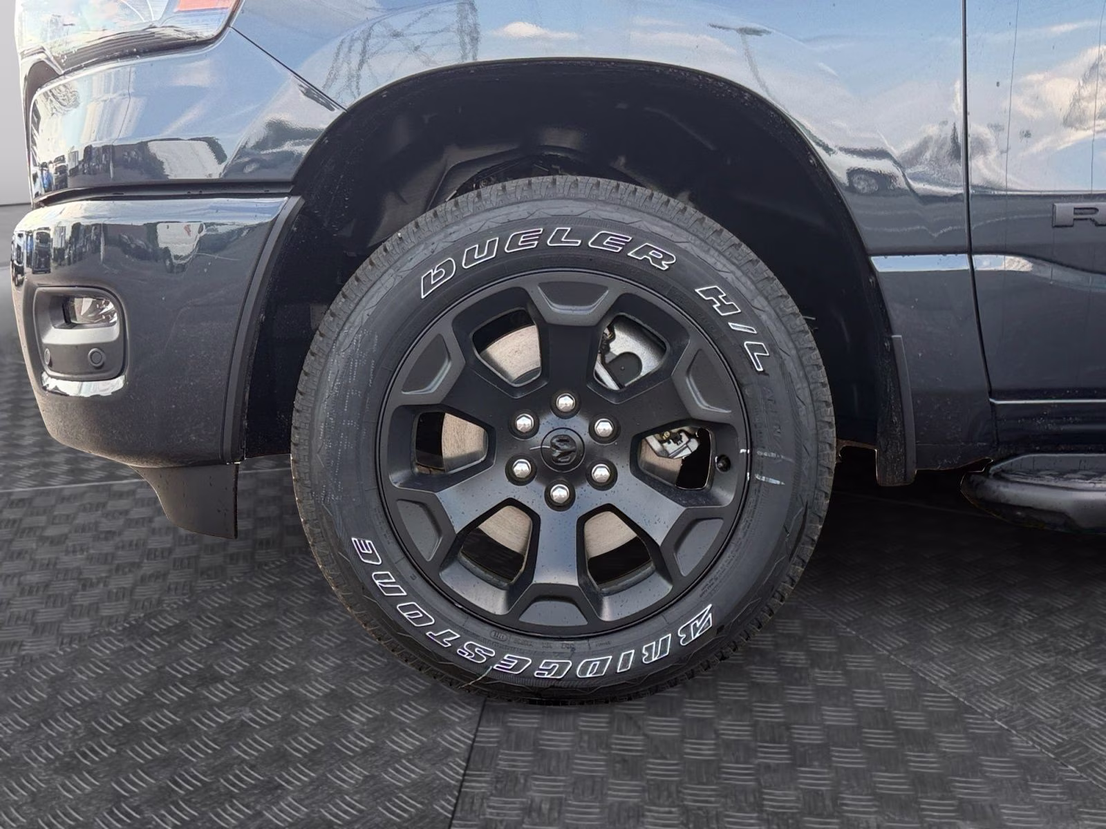 2026 Diamond Black Crystal Pearlcoat Ram 1500 Express 4X4 Truck