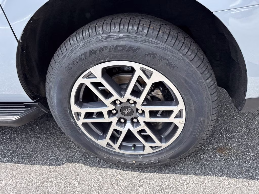 2025 Glacier Gray Met TriCoat Ford Expedition Max Active 4X4 SUV