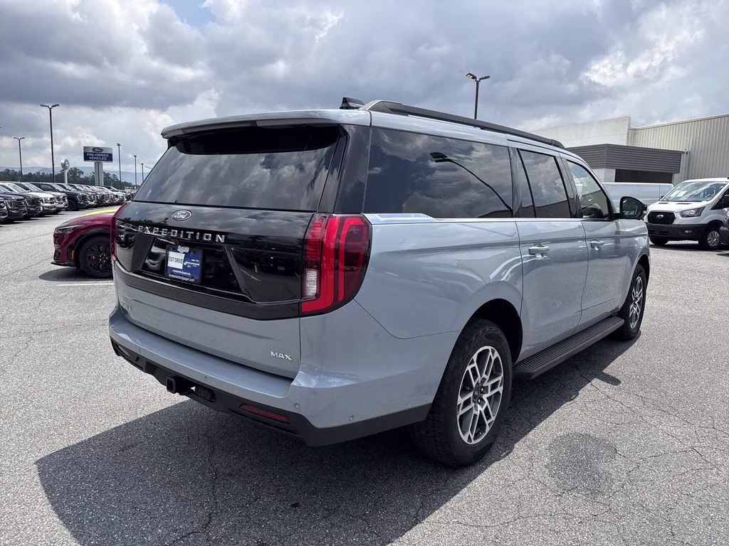 2025 Glacier Gray Met TriCoat Ford Expedition Max Active 4X4 SUV