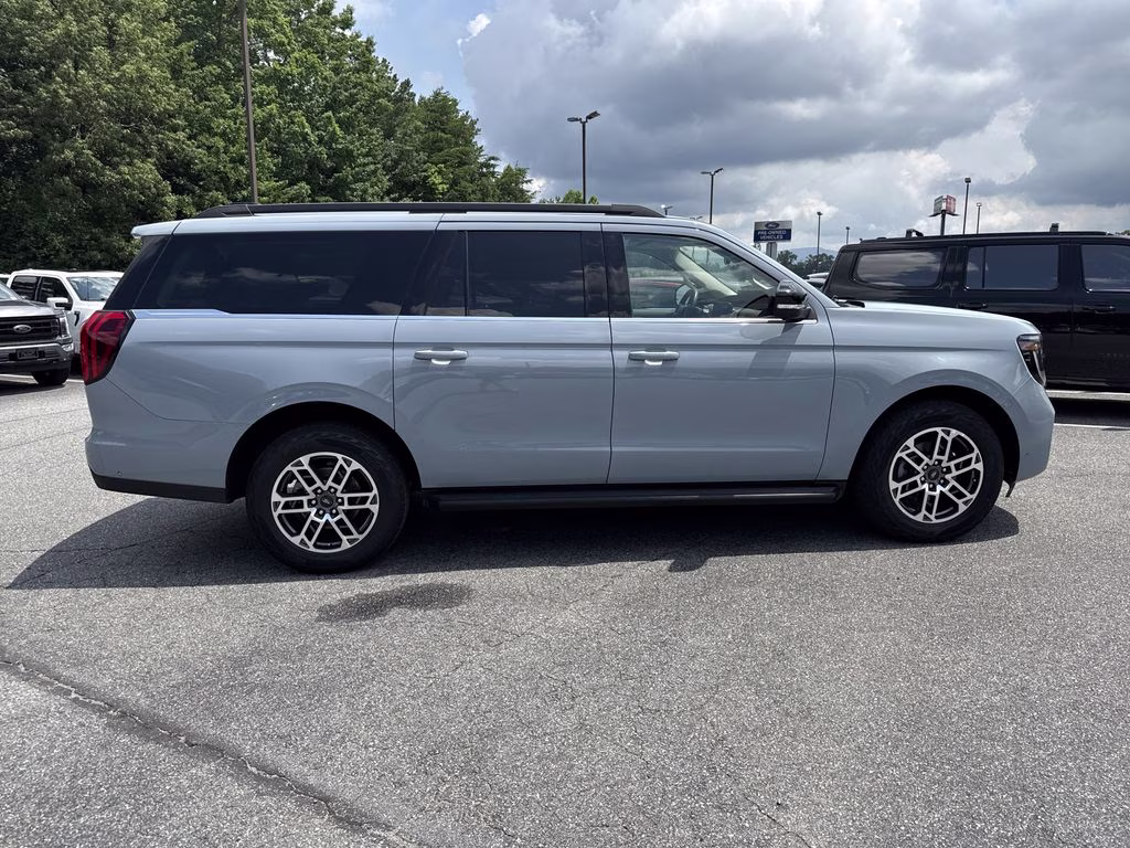 2025 Glacier Gray Met TriCoat Ford Expedition Max Active 4X4 SUV