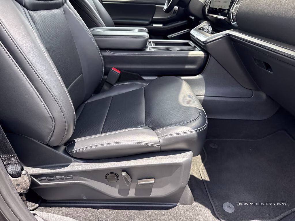 2025 Gray Metallic Ford Expedition Max Platinum 4X4 SUV