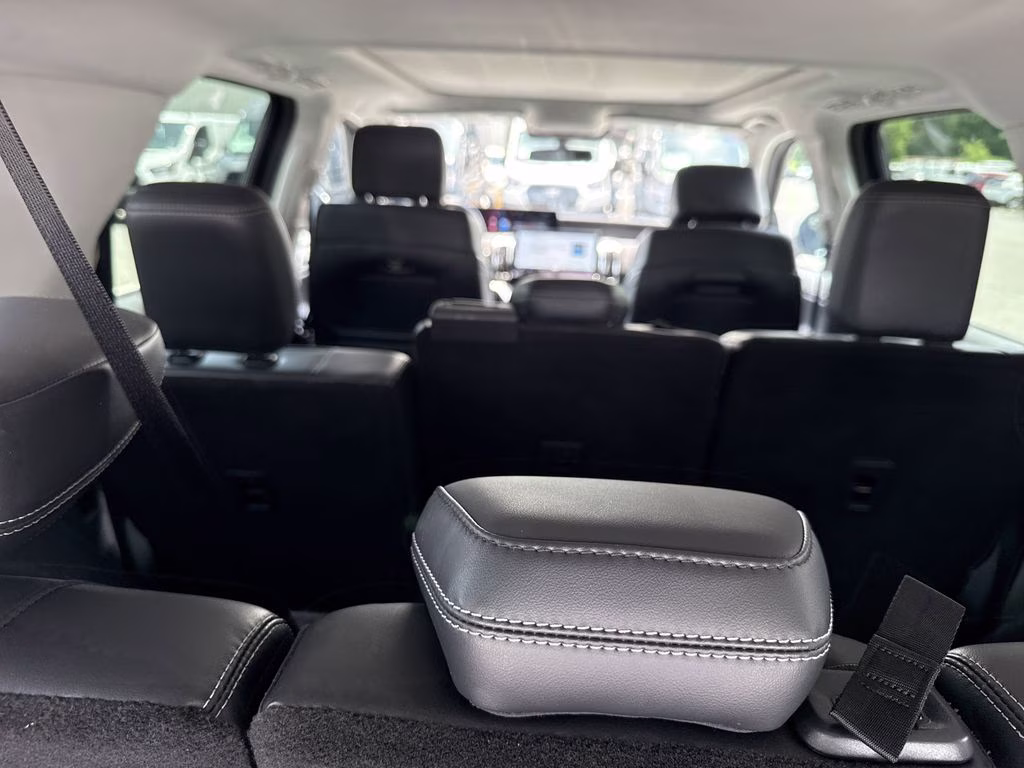2025 Gray Metallic Ford Expedition Max Platinum 4X4 SUV