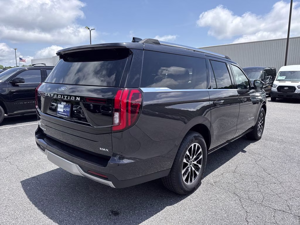 2025 Gray Metallic Ford Expedition Max Platinum 4X4 SUV
