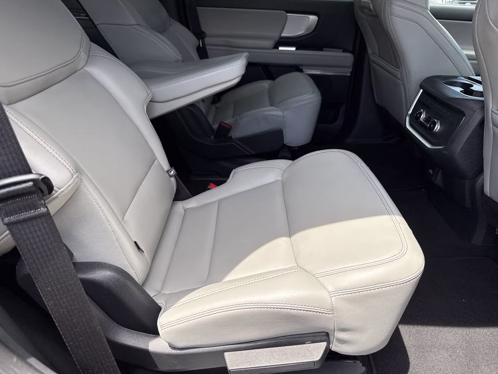 2025 Blue Metallic Ford Expedition Active 4X4 SUV