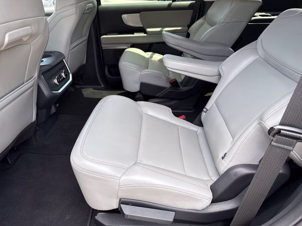 2025 Blue Metallic Ford Expedition Active 4X4 SUV
